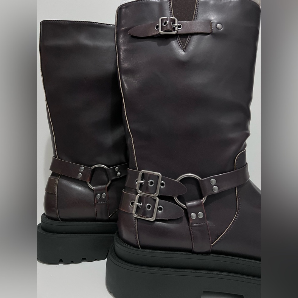 ASOS Chunky Biker Boots - Picture 4 of 8
